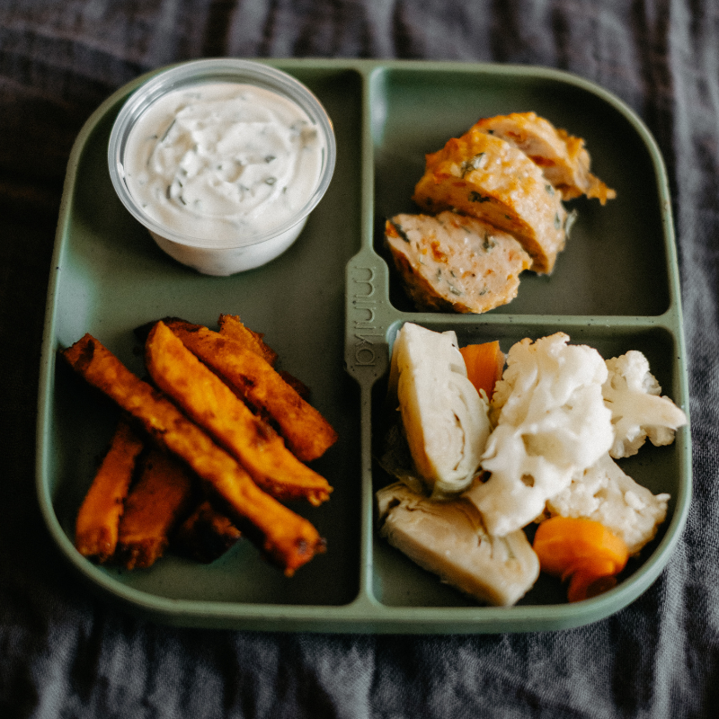 Saucisse à l’érable & poivre, sauce aux oignons caramélisés