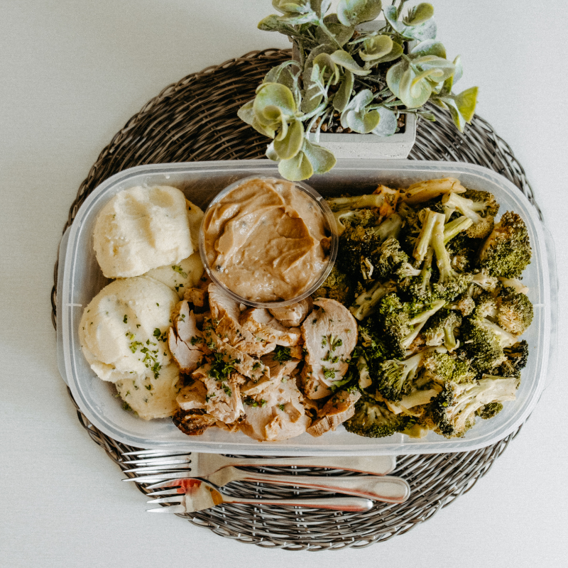 Filet mignon de porc sauce demi-glace au romarin et chocolat