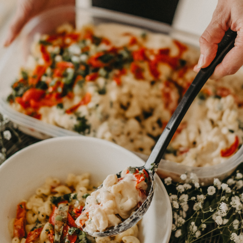 Mac and cheese cheddar & jalapeños, saucisse italienne et oignon vert