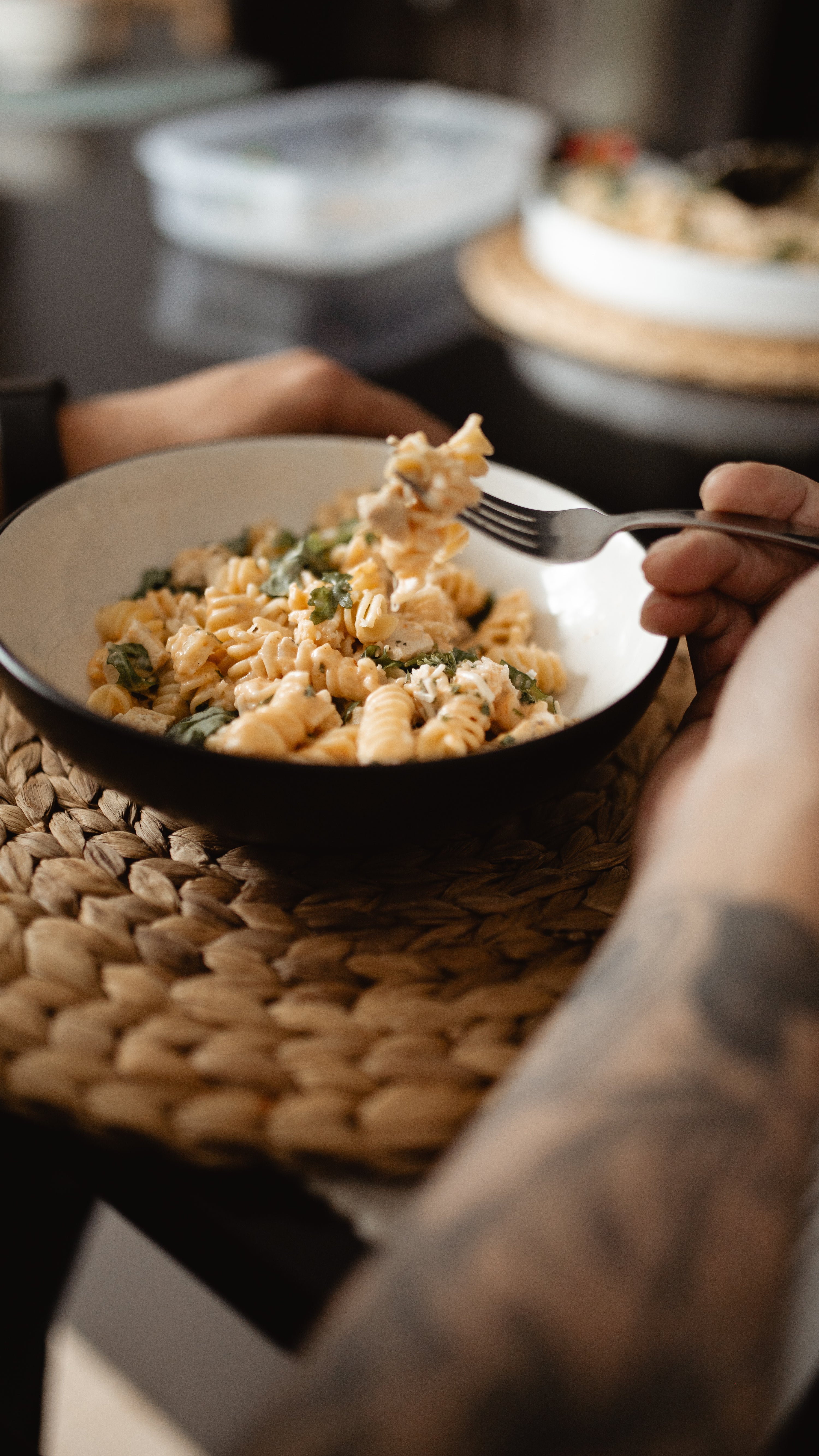 Pâtes au poulet et sauce aux tomates séchées