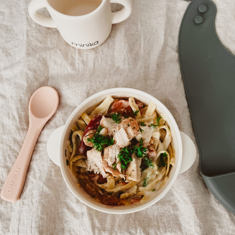 Fettuccine Alfredo au chou-fleur et poulet grillé