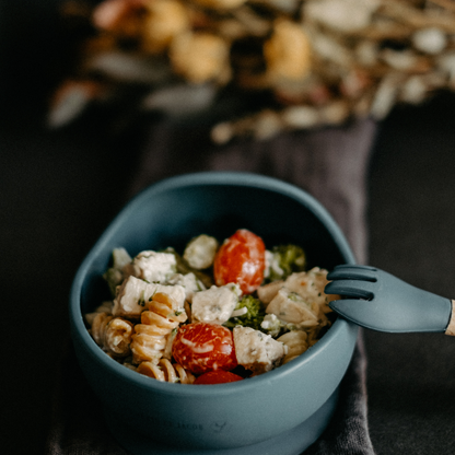 Rotini à l’ail et parmesan, poulet cajun et pois verts