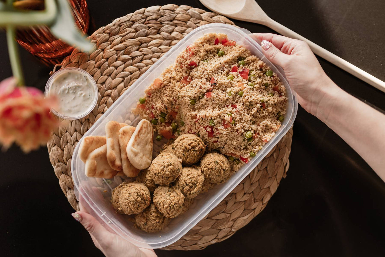 Boulettes de tofu à l’italienne, orzo &amp; sauce tomate à l’aubergine